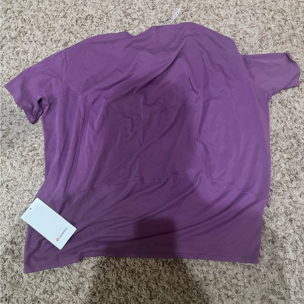 Lululemon tshirt